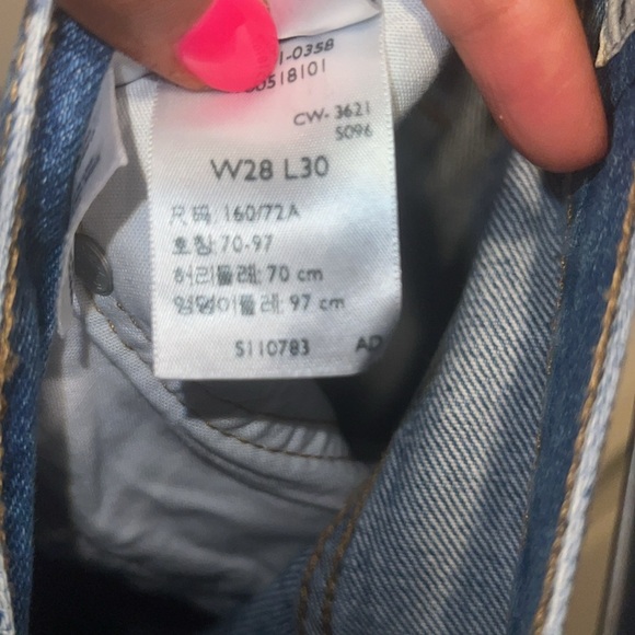 NWOT Levi’s 501 Button-Fly Distress Denim - Picture 9 of 9